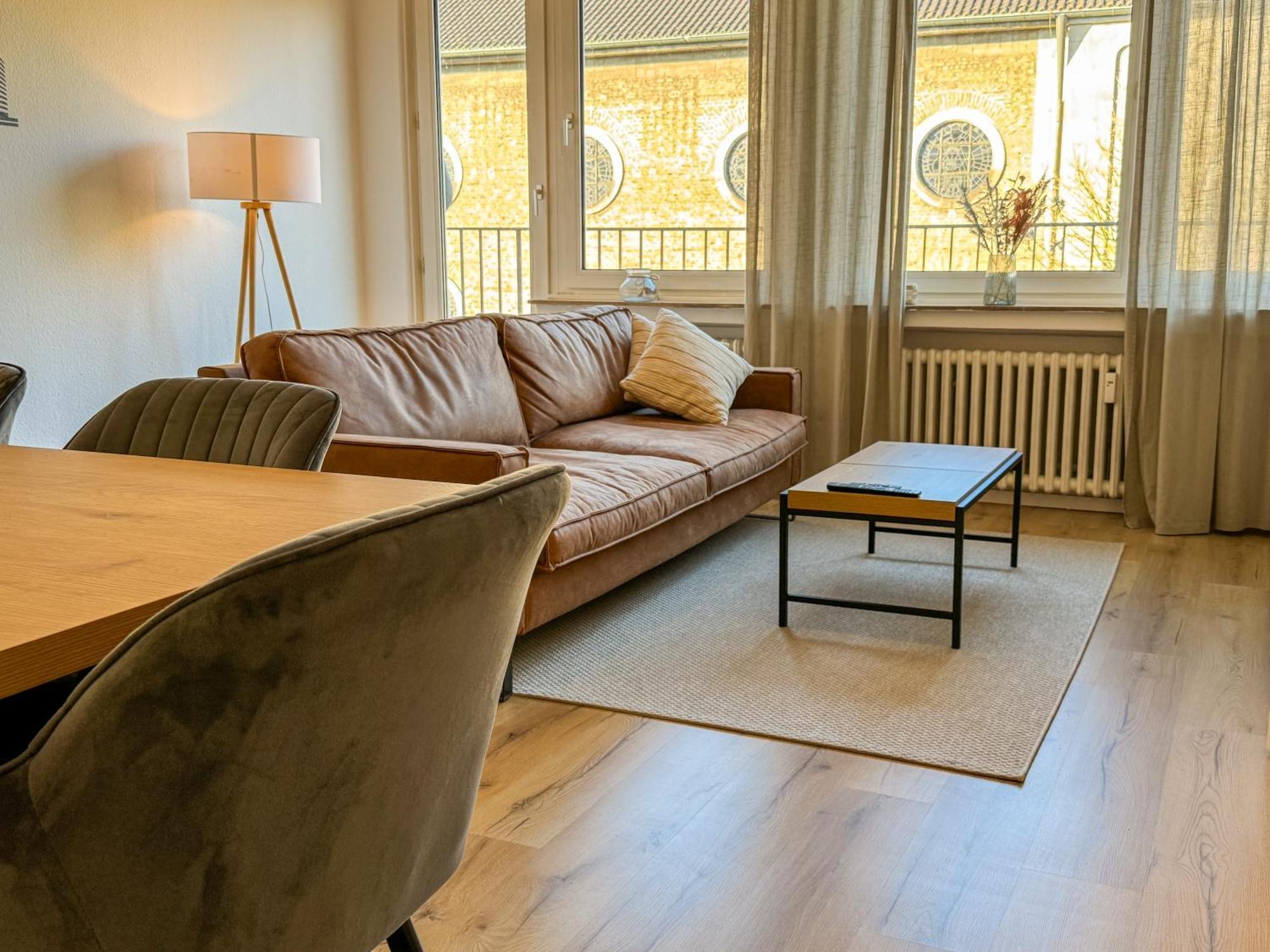 Apartment Duesseltal Messe 100Qm Düsseldorf Eksteriør billede