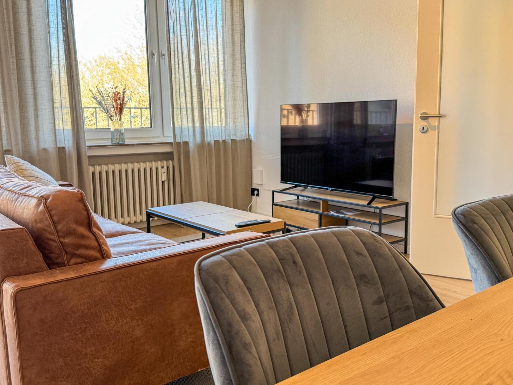 Apartment Duesseltal Messe 100Qm Düsseldorf Eksteriør billede