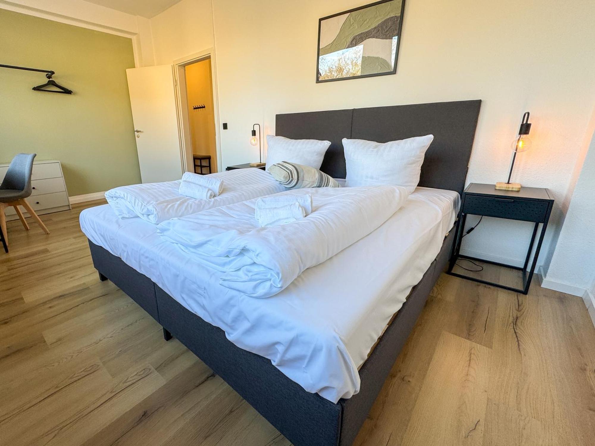 Apartment Duesseltal Messe 100Qm Düsseldorf Eksteriør billede