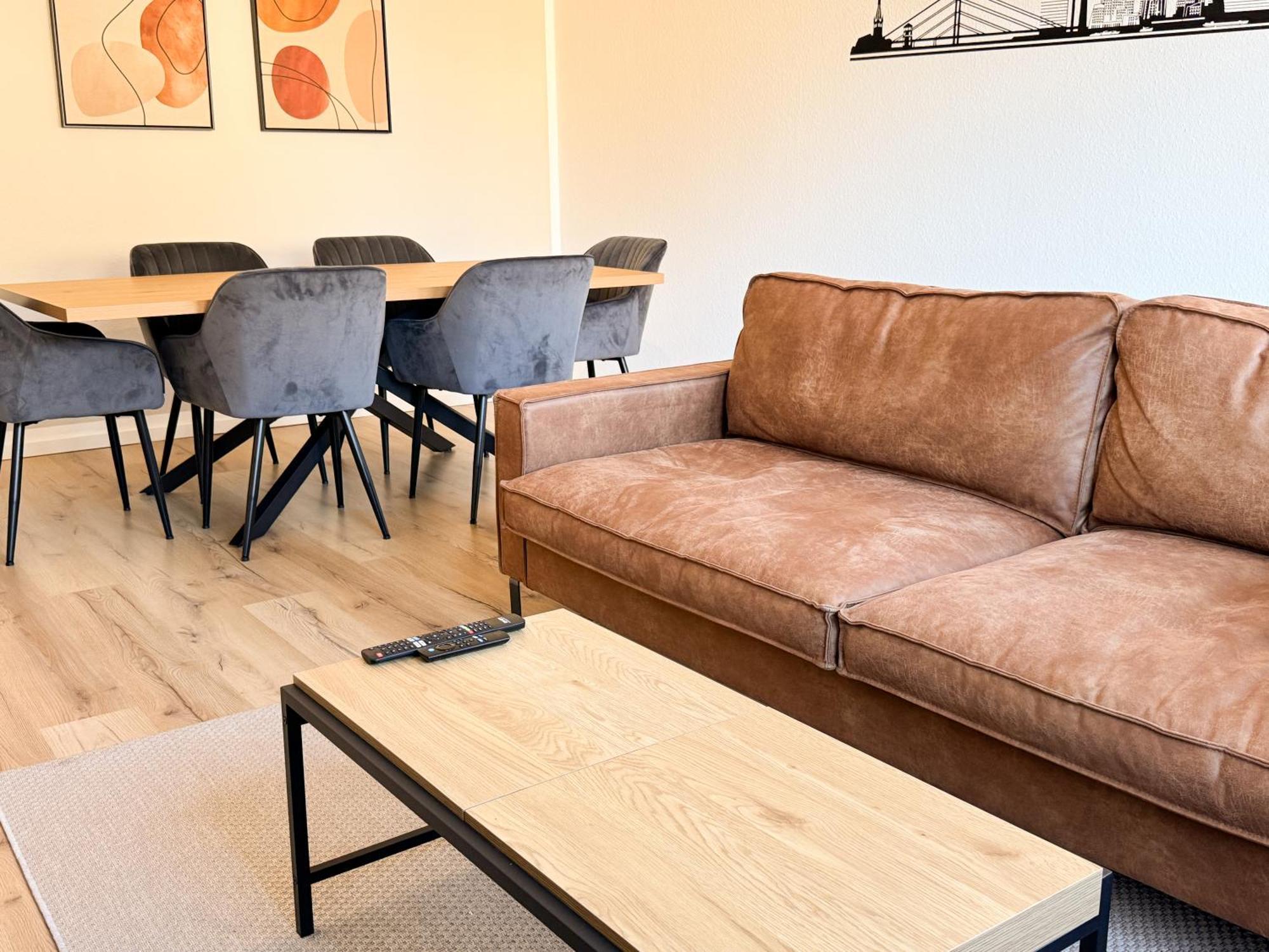 Apartment Duesseltal Messe 100Qm Düsseldorf Eksteriør billede